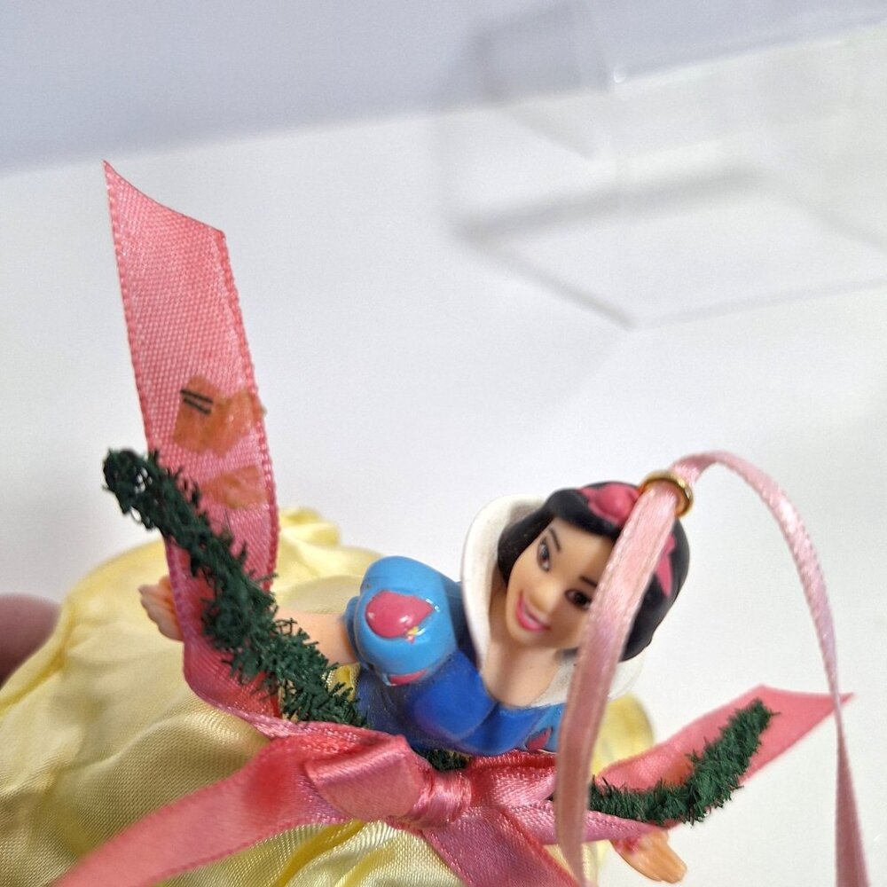 Enesco Snow White Christmas Ornament Vintage READ - Picture 7 of 13